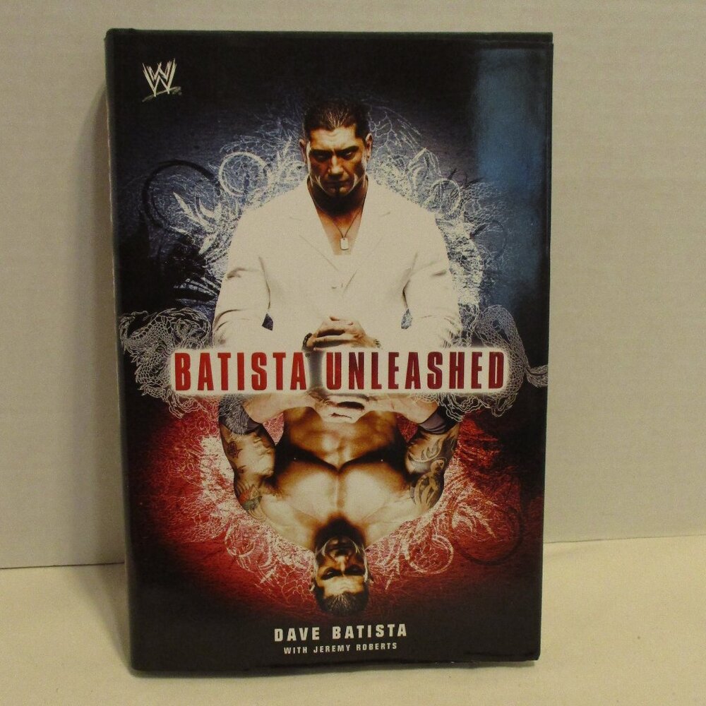WWE Dave Batista 2007 Medium Black White RAW Ring WWF Wrestling Book